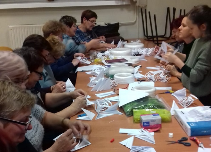 Warsztaty z ozdób wiosennych w Drogomyślu